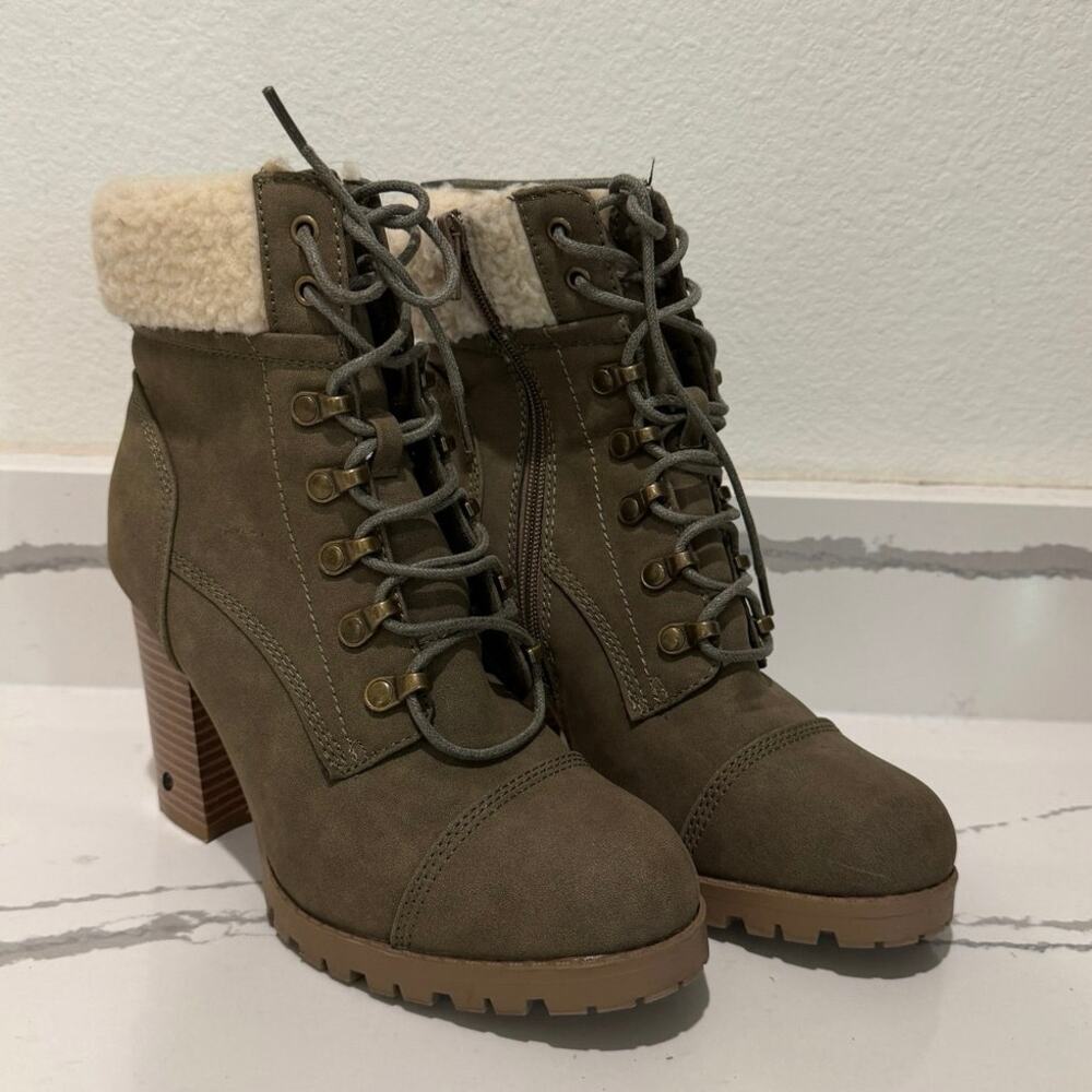 Sugar Rory Boots Women's 7.5 Olive Green Heeled Hiker Faux Fur Ankle Bootie Zip